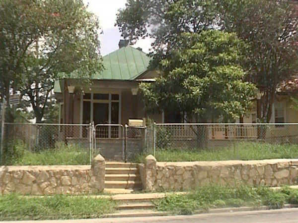 Primary Photo - 429 E Carson St