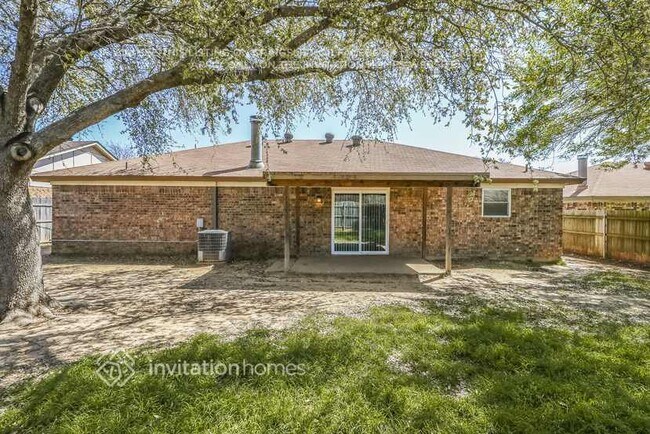 Foto del edificio - 6402 Big Springs Dr