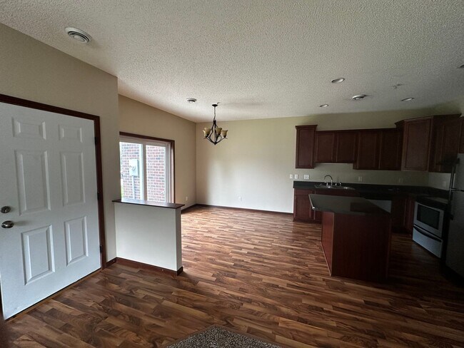 Foto del edificio - 3 Bed 3 Bath Townhome