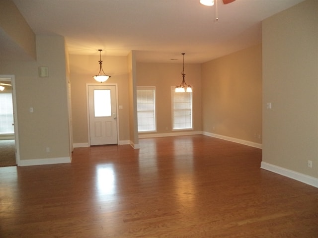 Building Photo - 1061 Saint Johns Dr