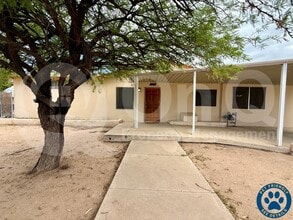 Building Photo - 2760 N Palo Verde Ave