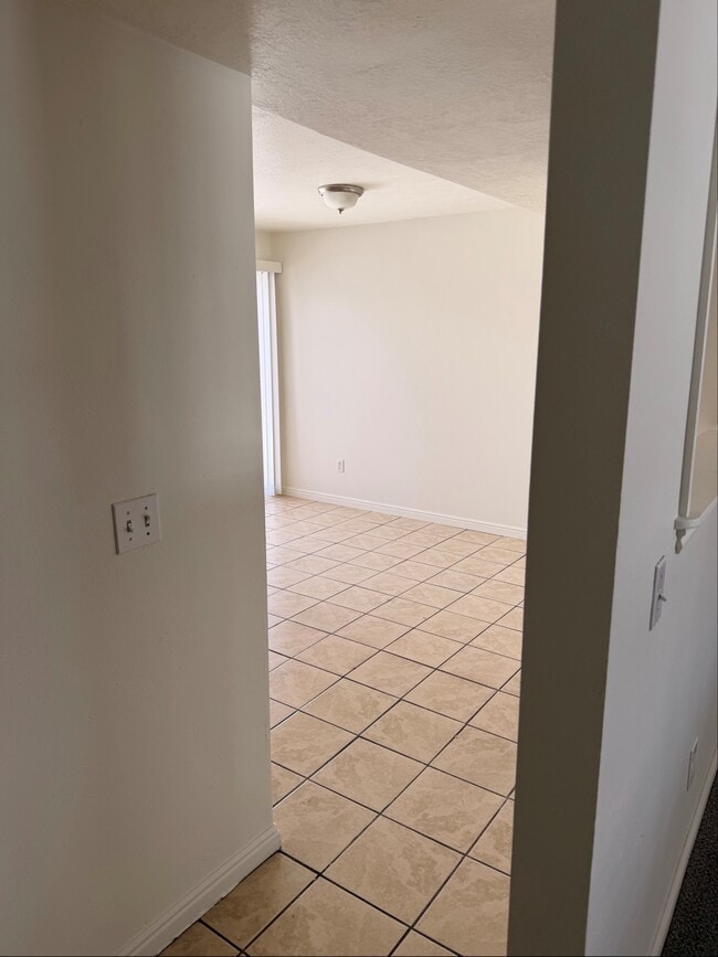 Building Photo - 1239 Swaner Rd