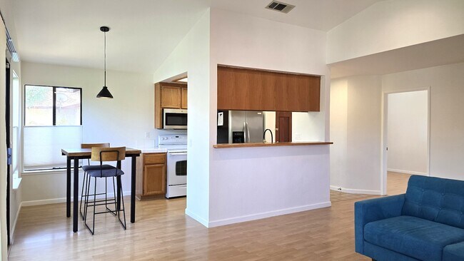 Foto del edificio - 38715 Huntington Cir