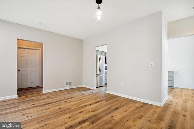 Foto del edificio - 1012 Simsbury Ct