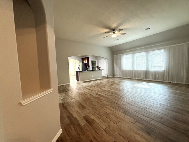 Foto del edificio - 14322 Heath Falls Ln