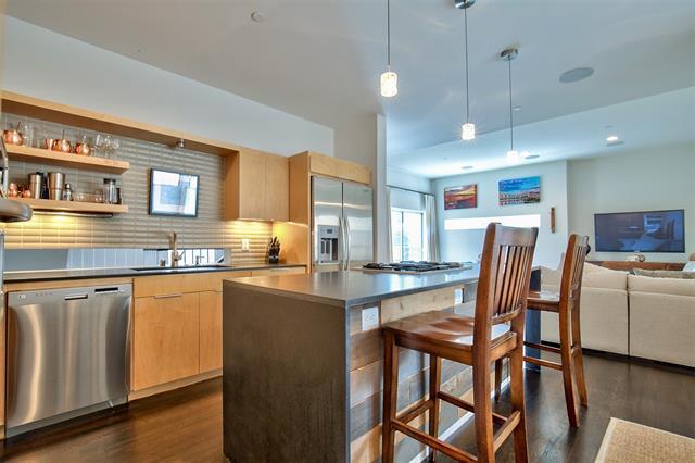 Foto del edificio - 5205 Capitol Ave