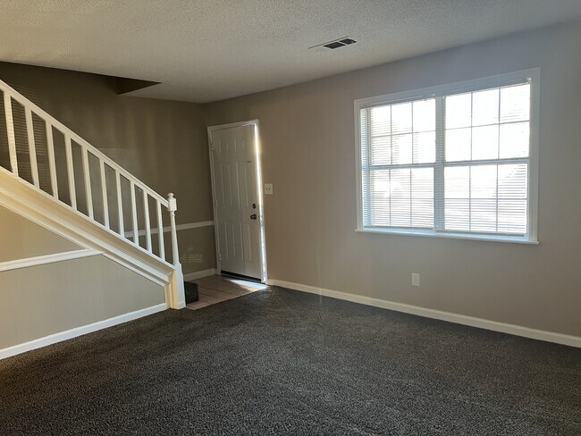 Foto del edificio - 8431 Moultrie Dr