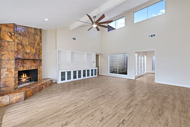 Building Photo - 10735 Kitty Brook Dr