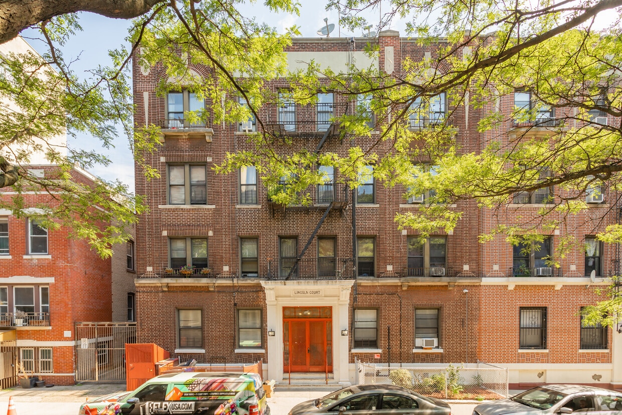 Building Photo - 339 Lincoln Pl