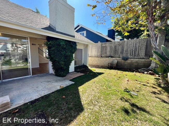 Building Photo - 2 br, 2.5 bath House - 140 Coop St