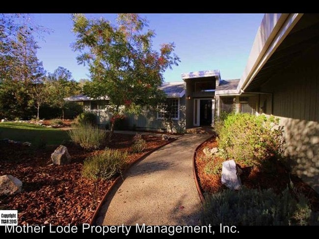 Building Photo - 23334 Gold Springs Dr