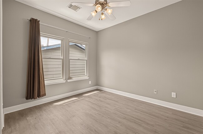 Foto del edificio - 1107 St Charles St