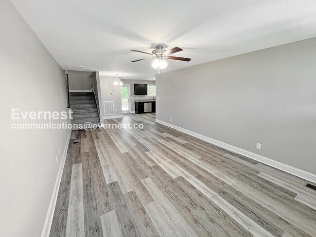 Foto del edificio - 1276 Cardinal Crk Dr