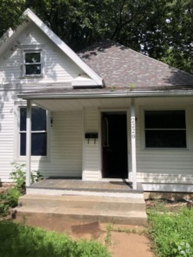 Building Photo - 2228 N Concord Ave
