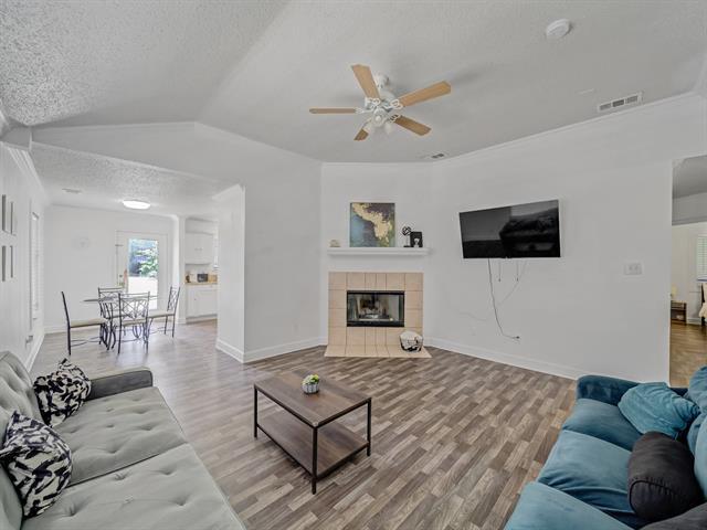 Foto principal - 416 W 9th St