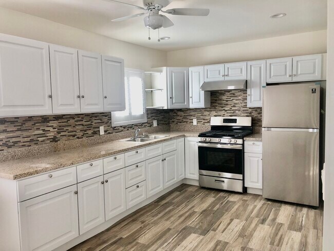 Foto del edificio - 11341 Cohasset St
