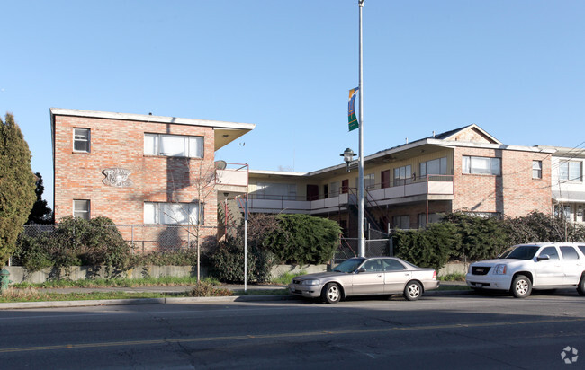 Building Photo - Paradise Court