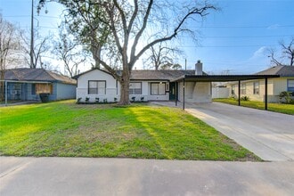Building Photo - 4117 Pinon Dr