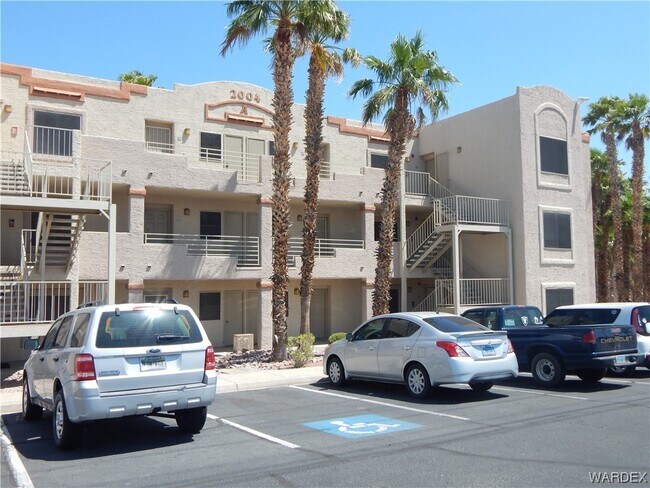 Building Photo - 2004 Mesquite Ln