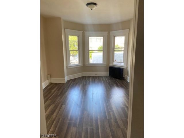 Foto del edificio - 166 Watson Ave