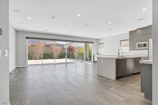 Foto del edificio - 3367 Stone View Ave