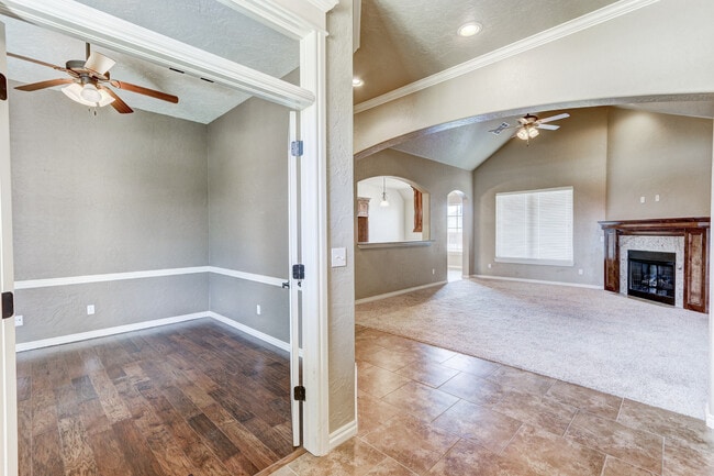 Foto del edificio - 1101 Ryan Rd