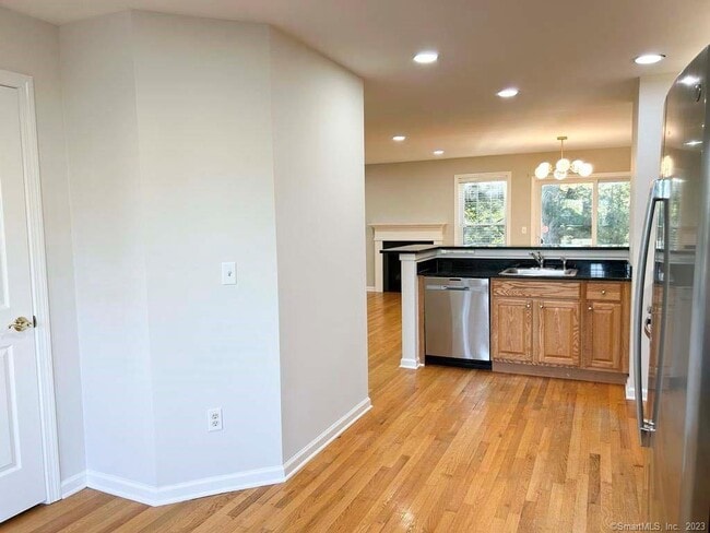 Building Photo - 1904 Briar Woods Ln