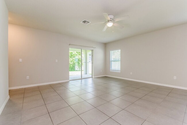 Building Photo - 348 Colony Ct