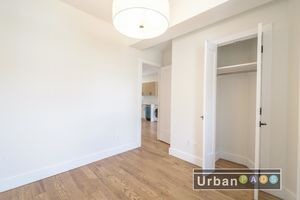 Foto del edificio - 2584 Bedford Ave