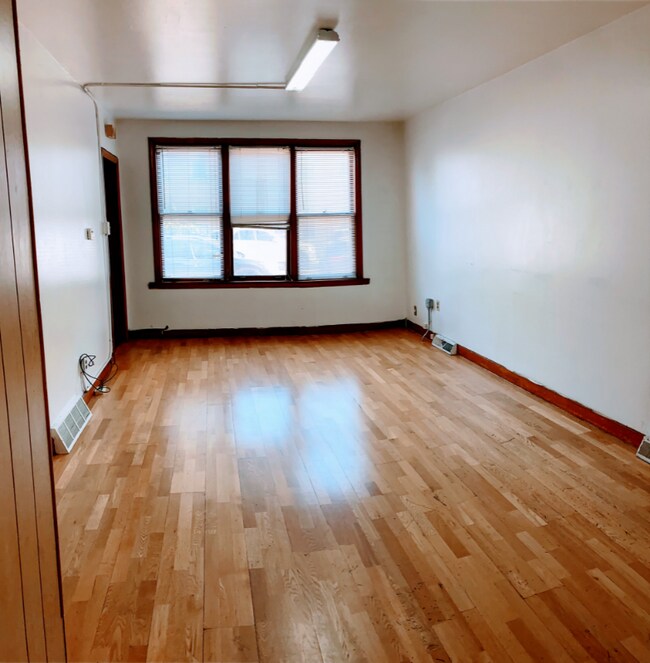 Foto del edificio - 2934 S Keeley St