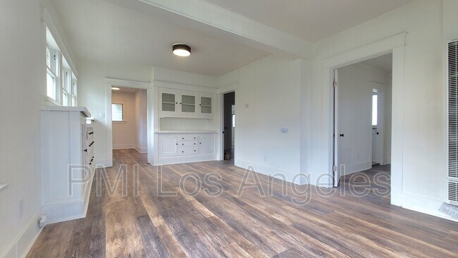 Foto del edificio - 1163 E 70th St
