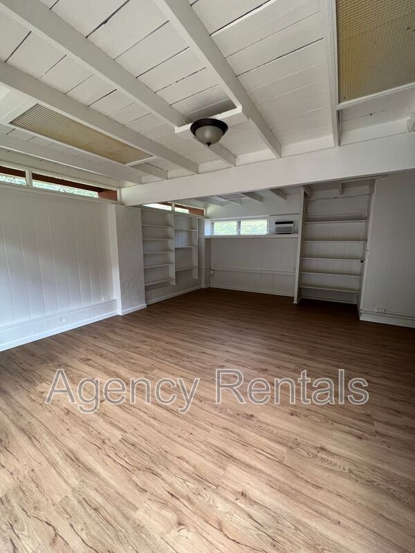 Primary Photo - 3650 Waaloa Pl