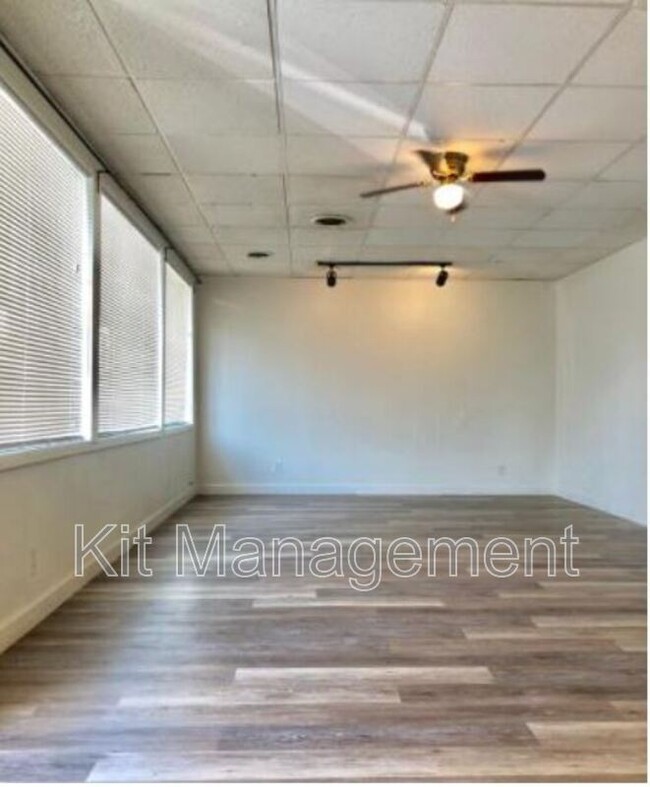 Building Photo - 6222 Hill Ave