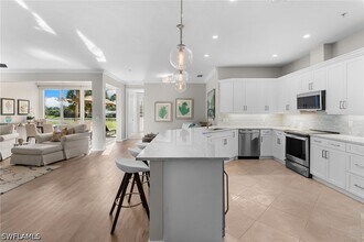 Building Photo - 1540 Clermont Dr