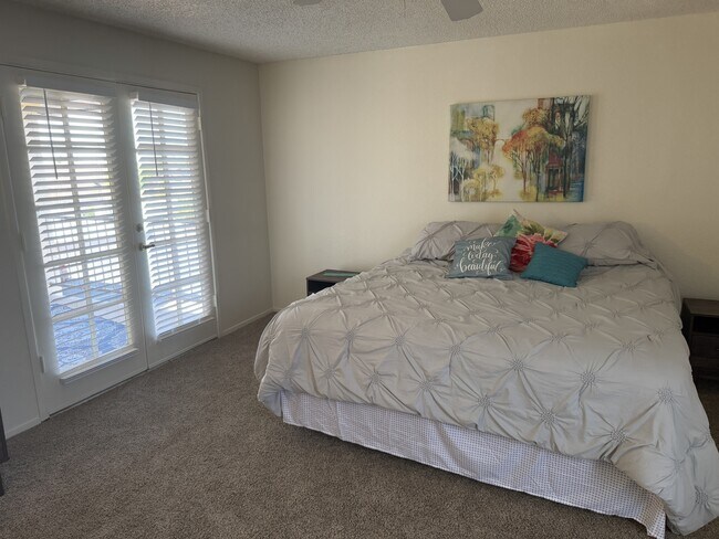 Foto del edificio - 5518 E Lindstrom Ln