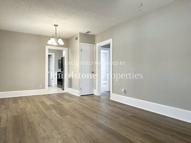 Foto del edificio - 459 W 59TH ST, JACKSONVILLE, FL 32208