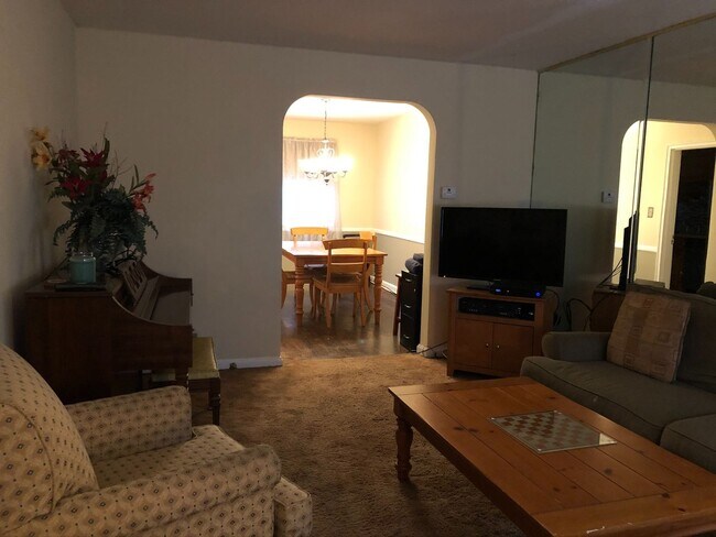 Photo - Cozy Three-Bedroom West Hills Townhome w/ ...