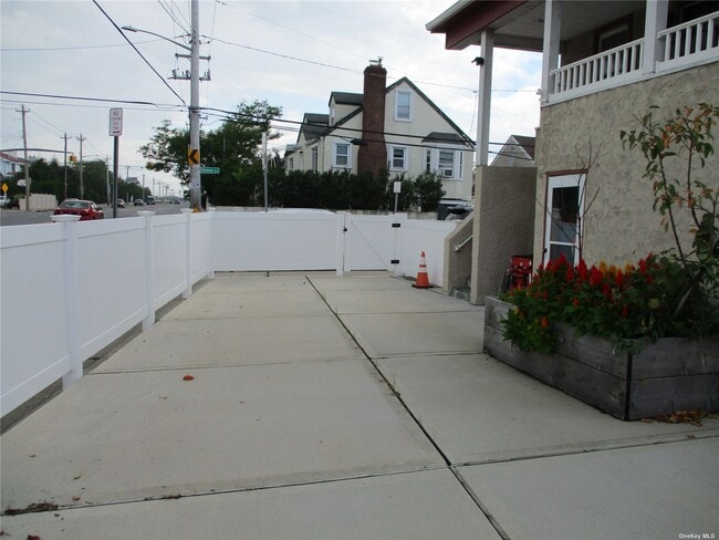 Building Photo - 56 Malone Ave