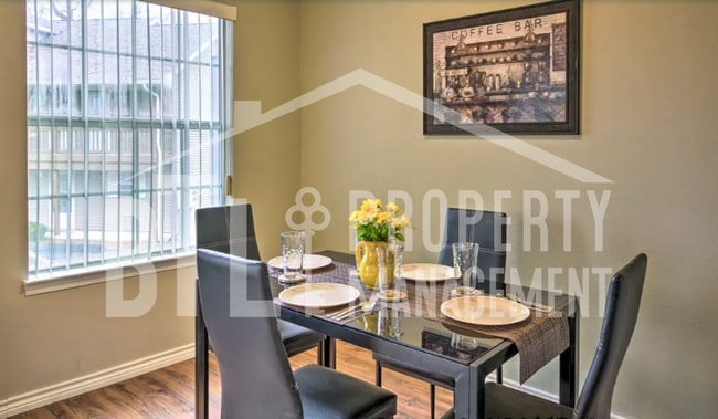 Building Photo - Great Walk-In Unit!