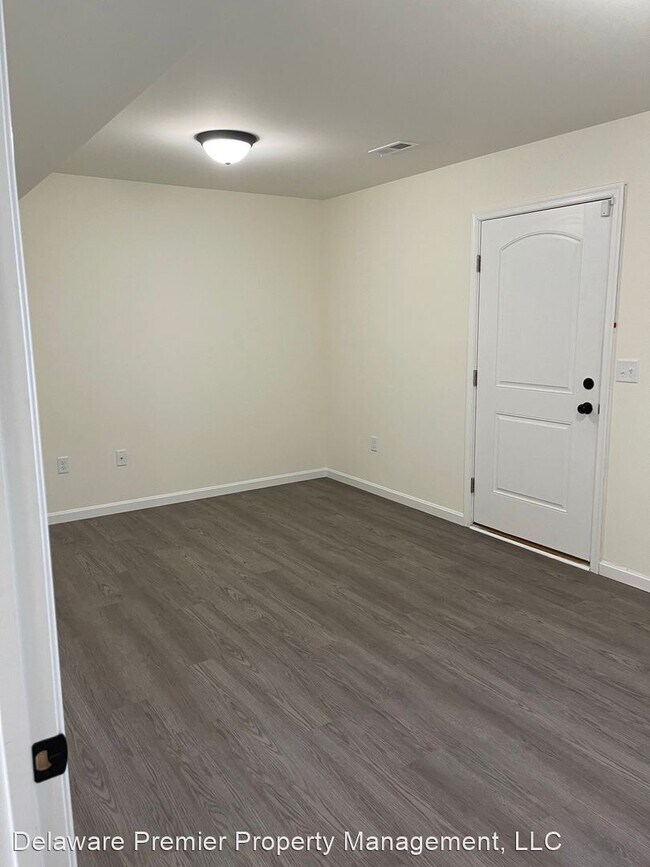 Building Photo - 3 br, 2.5 bath House - 113 Spelt Drive