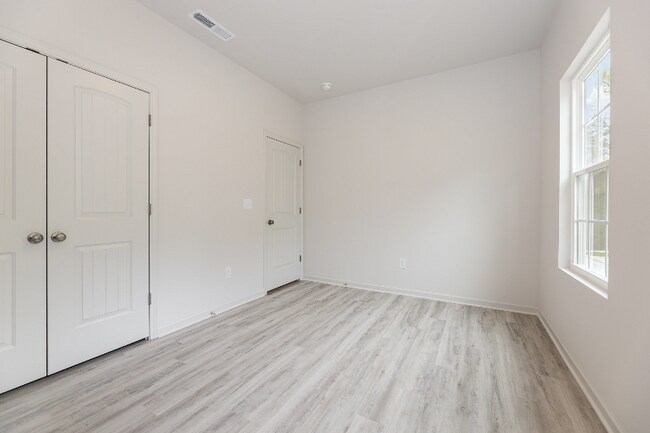 Building Photo - 6367 Sheringham Dr