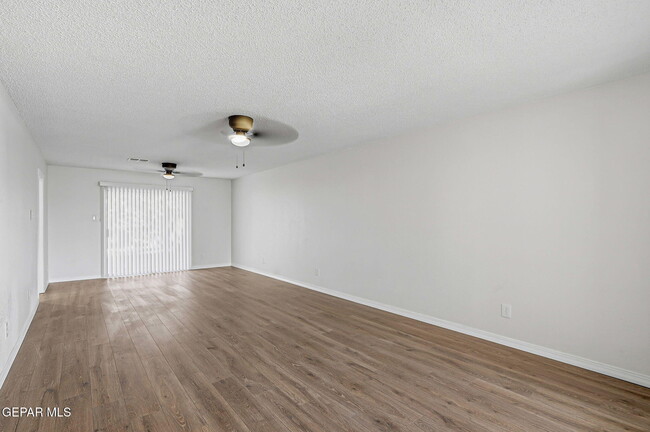 Building Photo - 7129 Orizaba Ave