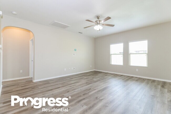 Building Photo - 1720 Kings Glen Ln