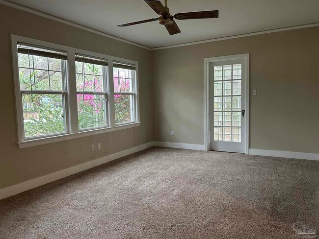 Foto del edificio - 1701 E Bobe St