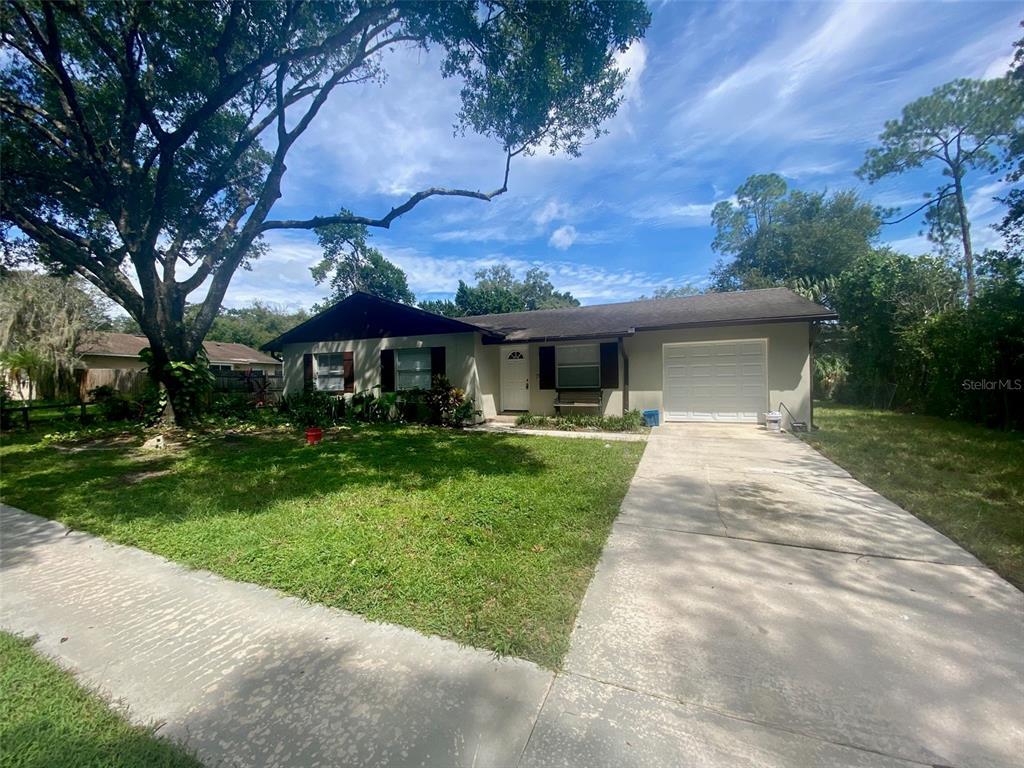 Foto principal - 909 Wrenwood Ln