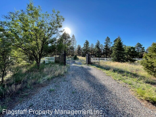 Foto del edificio - 4 br, 2.5 bath House - 11595 Glodia Dr