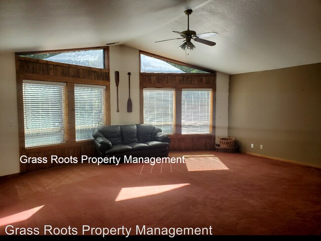 Foto del edificio - 3 br, 2 bath House - 16243 Behr Mountain Rd