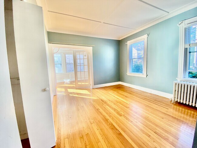 Foto del edificio - 13 Bliss Rd