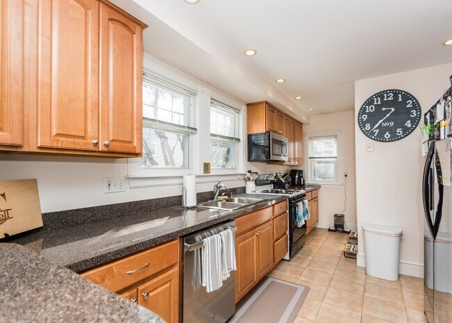 Foto del edificio - 1 Hilltop Rd