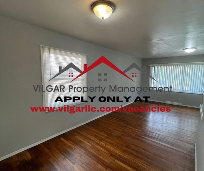 Building Photo - Beautiful 3 Bedrooms / 1 Bath Home in Gary...